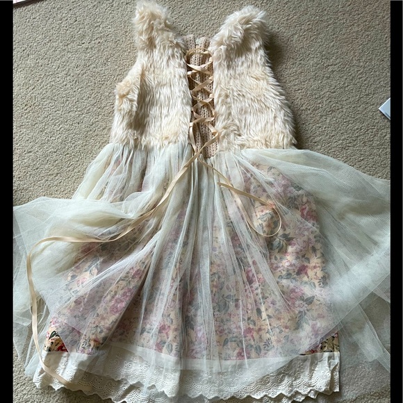 Mariposa Other - Furry vest dress